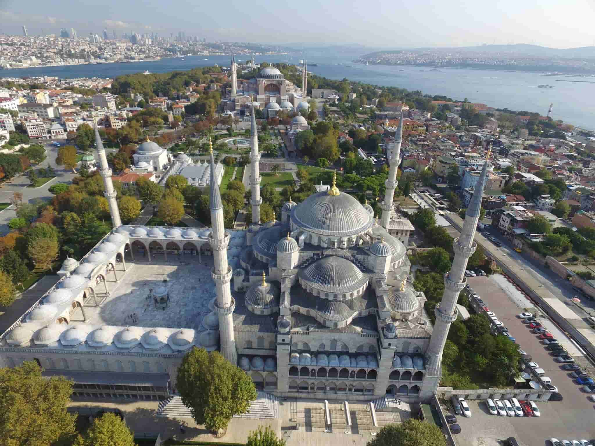 Istanbul in 1 Day Tour from Antalya · 4